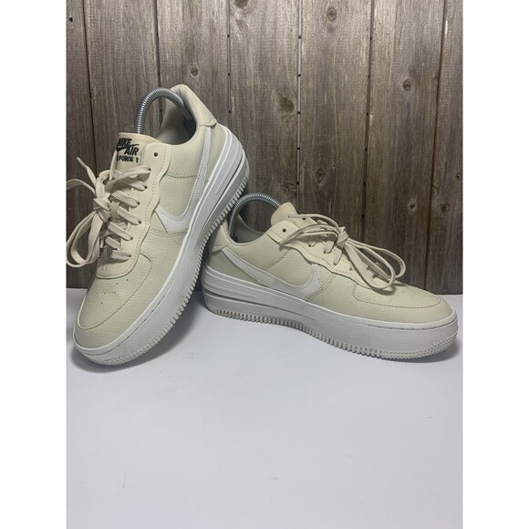 Nike Wmns Air Force 1 PLT.AF.ORM 'Fossil' DJ9946-200 Shoe Size 9 - Picture 6 of 9